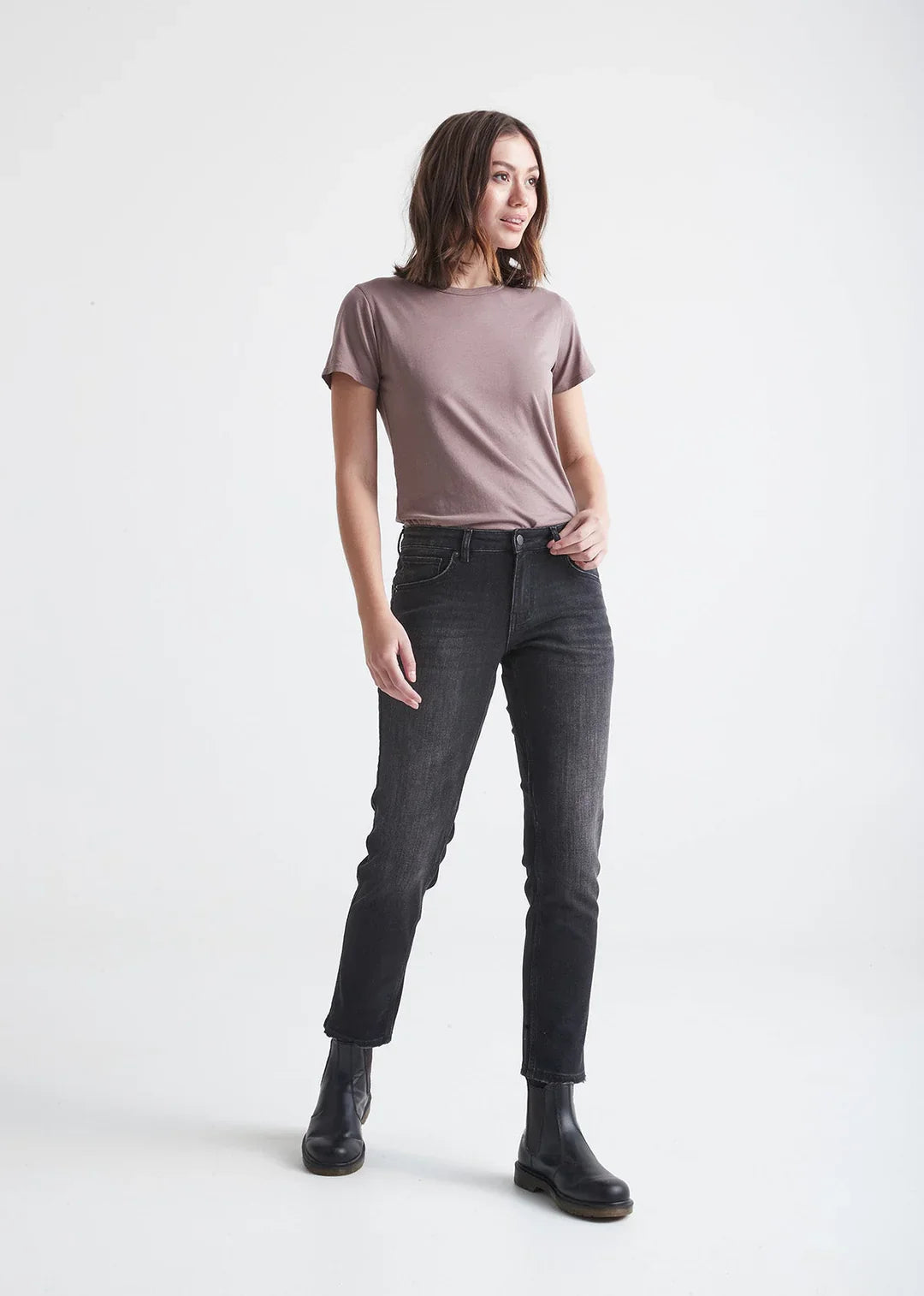 womens relaxed fit vintage black stretch jeans full body